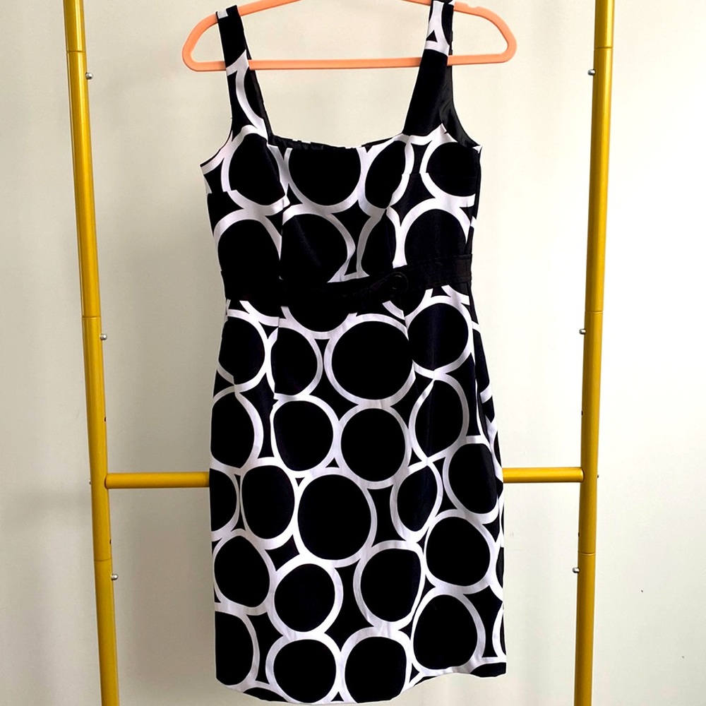 Black and white dress for sale size 8.
